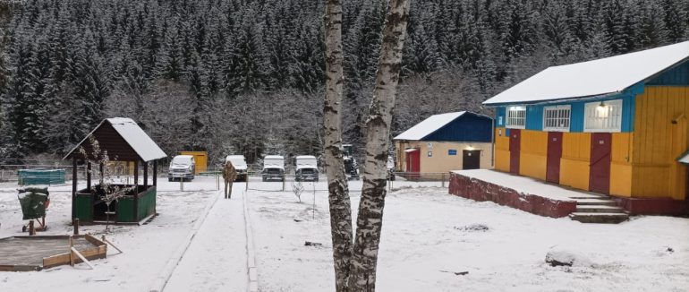 На кордоні з Румунією вже «справжня зима», сніг подекуди до 20 см