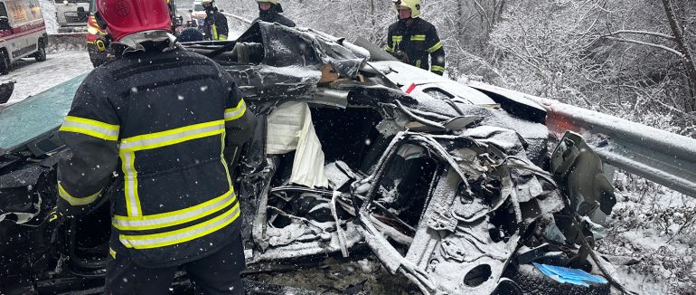 На Хустщині сталася ДТП: загинула 22-річна водійка