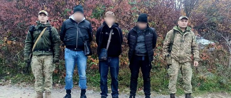 На Ужгородщині зловили трьох ухилянтів та їх спільників