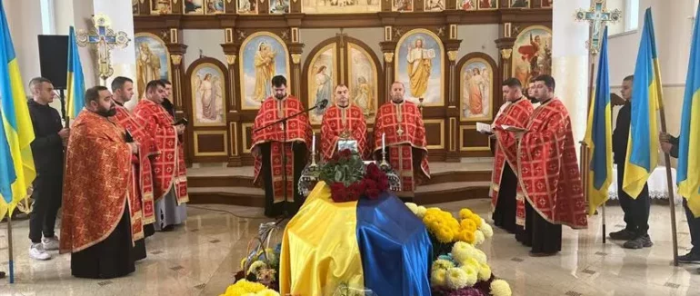 На Закарпатті провели в останню дорогу полеглого Героя Володимира Куцького