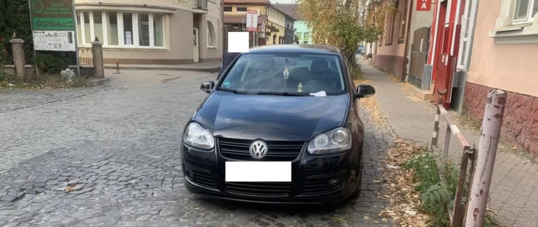 З початку року у Мукачеві понад 9 тис. водіїв порушили правила паркування