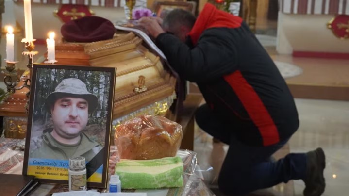 Рахівщина провела в останню дорогу Героя Олександра Хром’яка