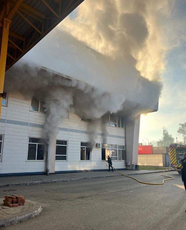 У Чопі горить митний термінал