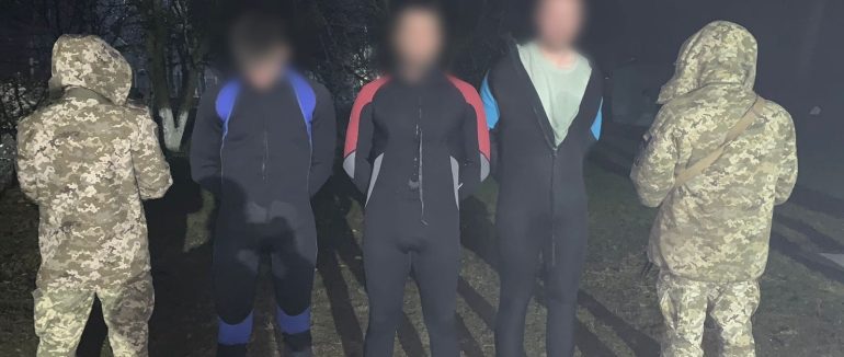 У прикордонні Закарпаття викрили схему виїзду військовозобов’язаних за кордон