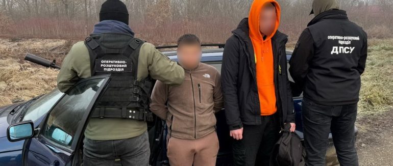 Прикордонники припинили спробу незаконного перетину кордону до Румунії за $5000