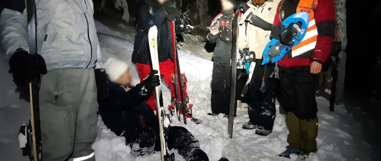 5 туристів заблукали ввечері на Драгобраті