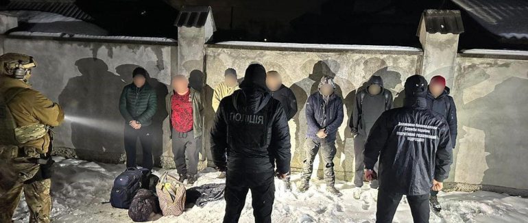 На Рахівщин затримали групу зловмисників за організацію каналу переправлення військовозобов`язаних через кордон