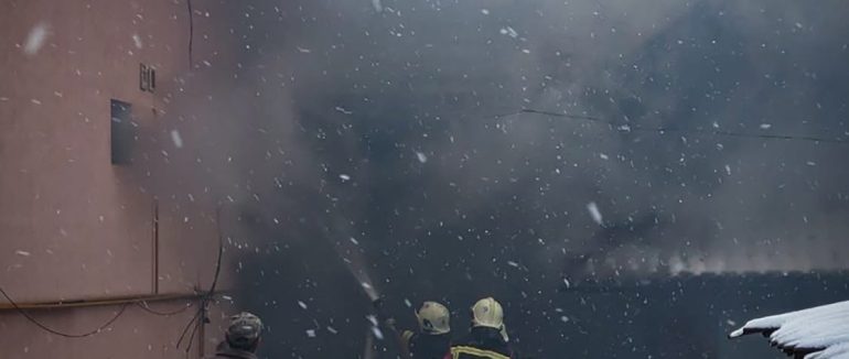 У Жденієві на пожежі місцеві мешканці та вогнеборці врятували 3 людей