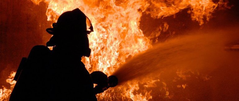 В центрі Ужгорода горить заклад харчування
