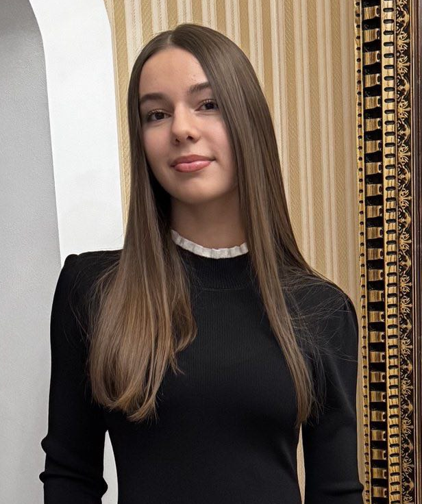 Мукачівка Дарія Чубирко стала переможницею ІІІ обласного етапу Всеукраїнської олімпіади з укр. мови та літератури, здобувши Диплом І ступеня