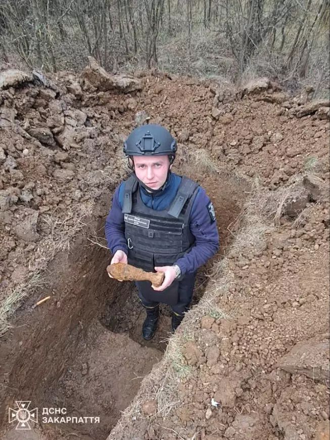 На Ужгородщині сапери ДСНС знищили застарілий боєприпас