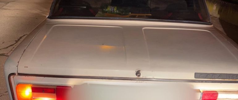 В Ужгороді в чоловіка в автівці виявили наркотики