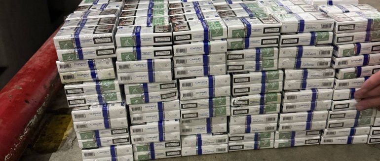 На кордоні зі Словаччиною в автомобілі закарпатки знайшли безакцизні сигарети