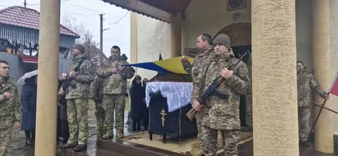 Мукачівщина провела в останню дорогу Героя Сергія Фоміна