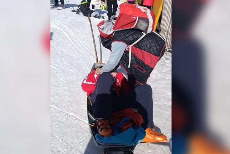 На Драгобраті рятувальники допомогли травмованому лижнику з Києва