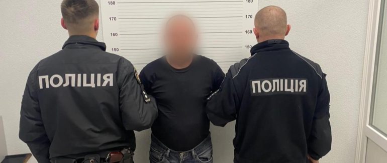 В Ужгороді виявили у чоловіка бойові гранати