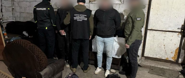 Заблоковано ще одну схему переправлення військовозобов’язаних: закарпатські правоохоронці затримали організатора та спільника