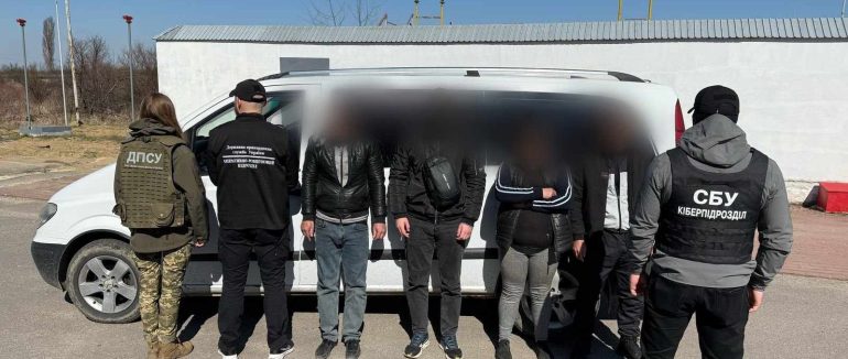 Трансфер за 8 тис. доларів: троє закарпатців намагалися переправити в Угорщину 24-річного киянина