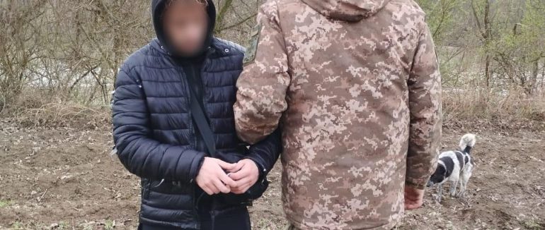 Квест за 15 тис. доларів: львів’янин ледь не потонув у Тисі під час спроби незаконно перетнути кордон