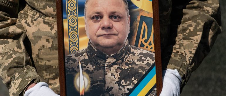 В Ужгороді провели а останню дорогу Мирослава Бірту