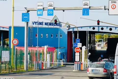 На КПП “Вишнє-Нємецьке – Ужгород” обмежать рух вантажівок