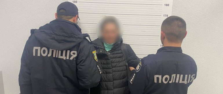 В Ужгороді поліцейські затримали зловмисницю, яка пограбувала пенсіонерку