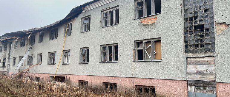 Рятувальники Тячівщини загасили пожежу в будівлі, яка не експлуатується