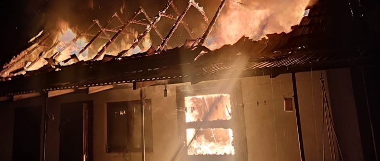 Рятувальники Мукачівщини ліквідували пожежу у надвірній споруді