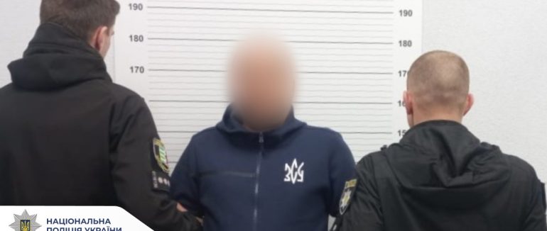 Допустив зіткнення з авто, скоїв наїзд на пішохода та втік: поліція Ужгорода затримала нетверезого водія