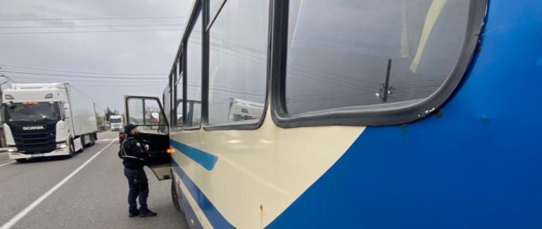 На Закарпатті патрульні перевіряють дотримання правил перевезення пасажирів та вантажів