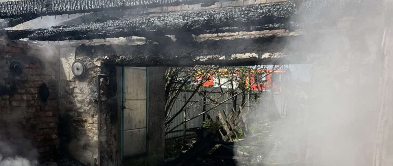 Рятувальники Тячева ліквідували пожежу в гаражі