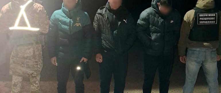 «До дівчат на Паску»: поблизу кордону зі Словаччиною затримали двійку правопорушників