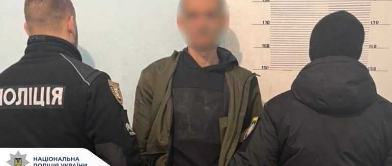 Поліція завершила розслідування у справі щодо вбивства жителя селища Королево: обвинуваченому загрожує до 15 років увʼязнення