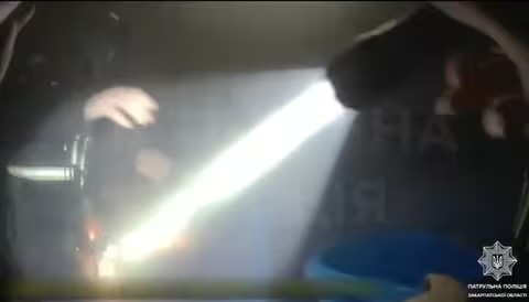 В Ужгороді врятували жінку з охопленої димом квартири