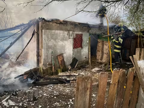 На Мукачівщині з пожежі потрібно було рятувати курей та кіз