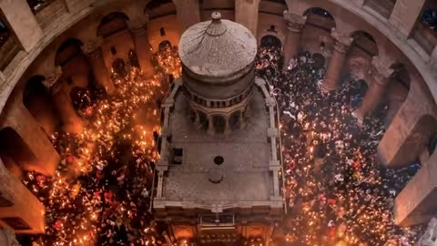 У Єрусалимі зійшов Благодатний вогонь