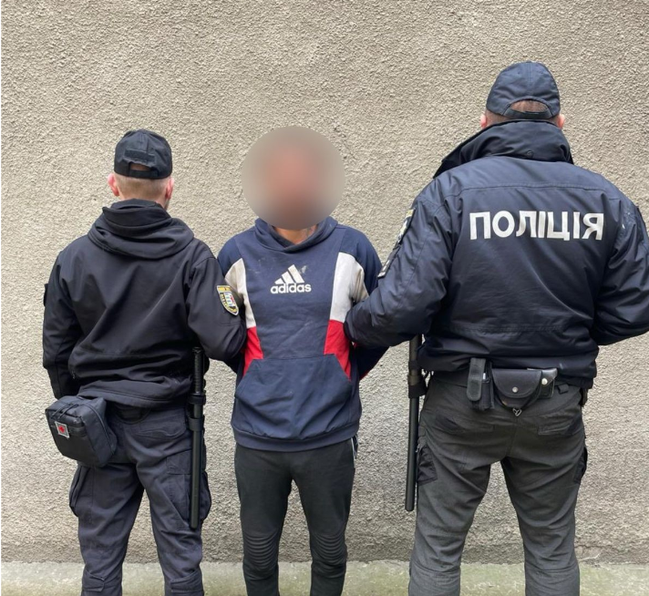 У Виноградові 30-річний чоловік під час застілля жорстоко побив знайомого