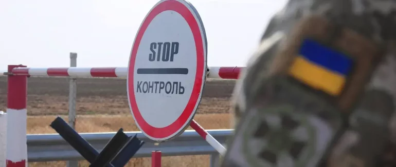 На свята зростає пасажиропотік через КПП: прикордонники посилили роботу