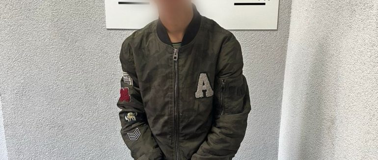 Поліцейські Берегова затримали неповнолітнього рецидивіста, який вийшов із зали суду та вчинив черговий злочин