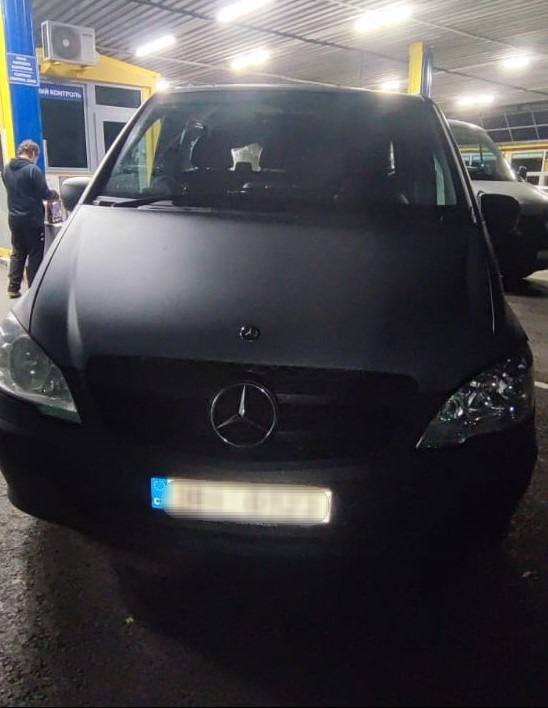 68-річний житель Києва намагався вивезти з України старовинну ікону