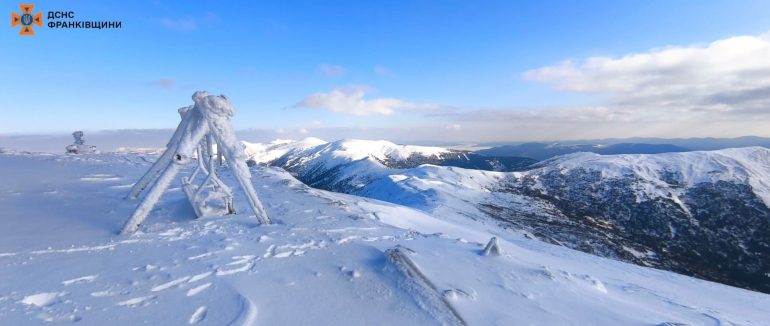 10 днів до літа: на високогірʼї Карпат вирує справжня зима