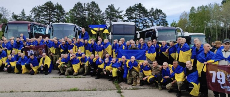 З російського полону повернулися пʼятеро захисників із Закарпаття