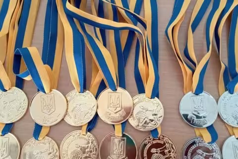Свідоцтва замість медалей: як тепер відзначають найуспішніших випускників