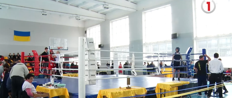 Більше 300 юних боксерів з усієї України зібралися на чемпіонаті ФСТ «Спартак» у Мукачеві Бачити (ВІДЕО)