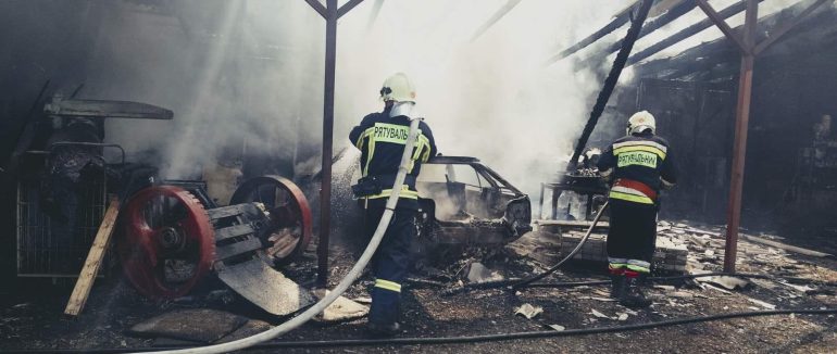 На Ужгородщині згорів легковик Citroen