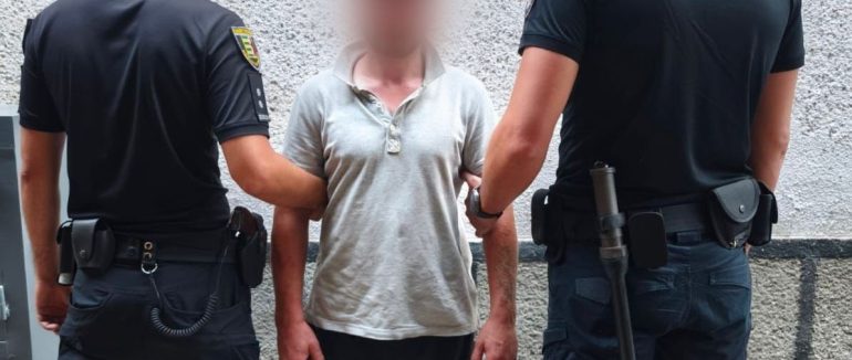 У Виноградові 27-річний чоловік обікрав водійку, яка його підвозила