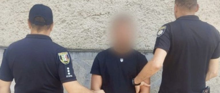 В Іршаві затримали 22-річного чоловіка, якого підозрюють у розбещенні малолітніх дівчат