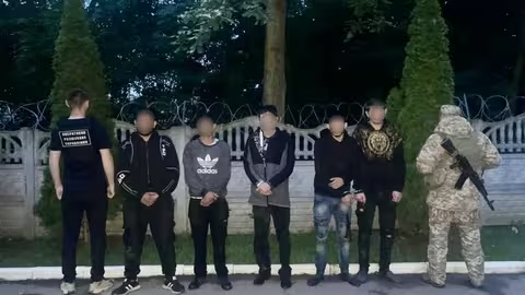 Неповнолітній закарпатець організував схему переправлення чоловіків у Словаччину