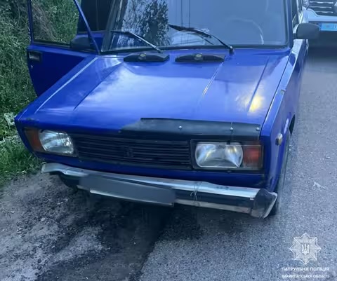 Позбавлений посвідчення і під кайфом: водій ВАЗ потрапив у серйозні неприємності