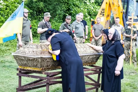 У Дубовому провели в останню путь капітана ЗСУ Віталія Рішка